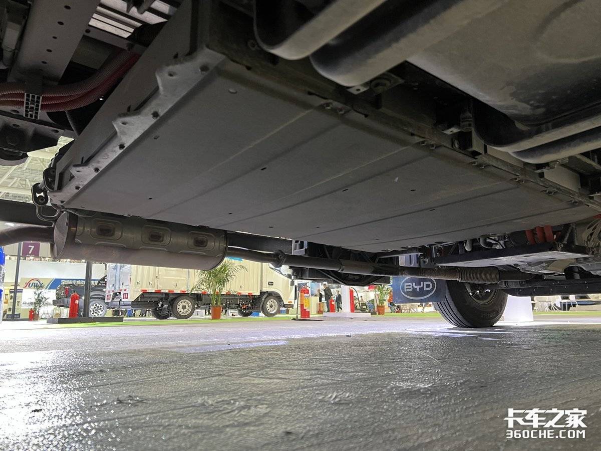 图片[4]-比亚迪又掀桌子！T5DM混动轻卡续航1000km，只要13.98万！-创淘项目网