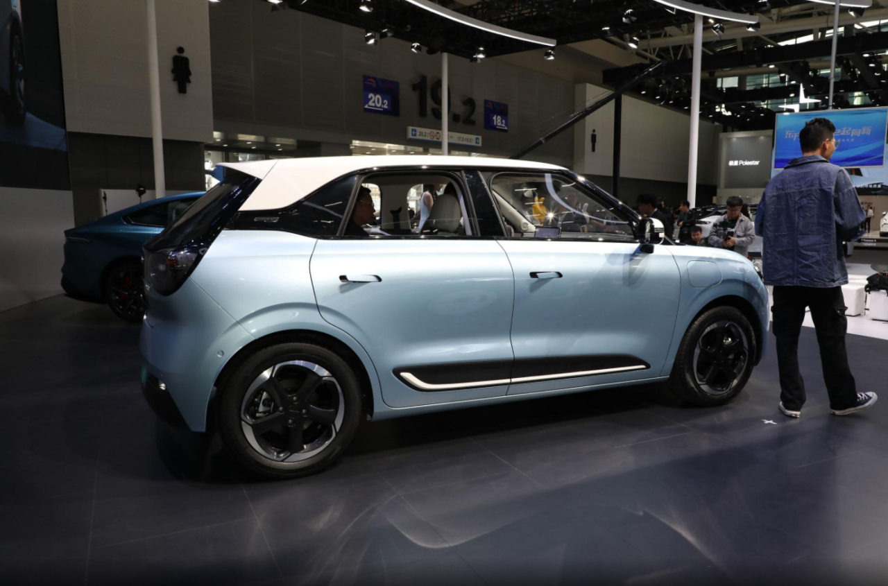 图片[2]-五门五座，无框玻璃，430公里续航，纳米01搅局代步市场-创淘项目网